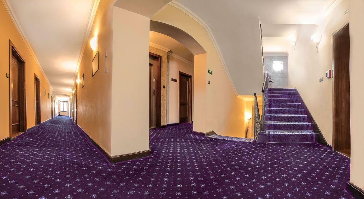 Hotel Buchlovice Exterior photo